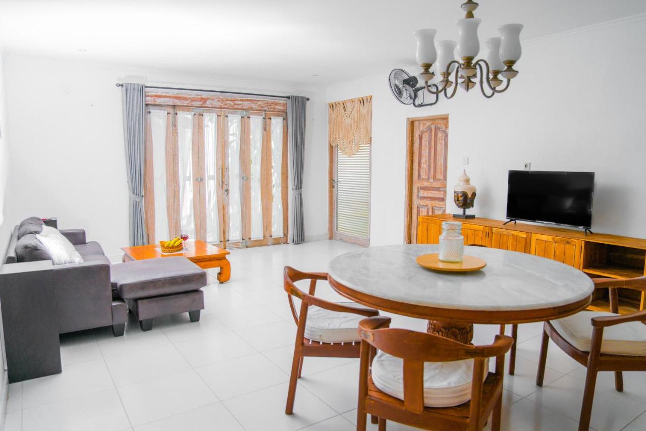 Hotel Bali Invest Living à Canggu Extérieur photo