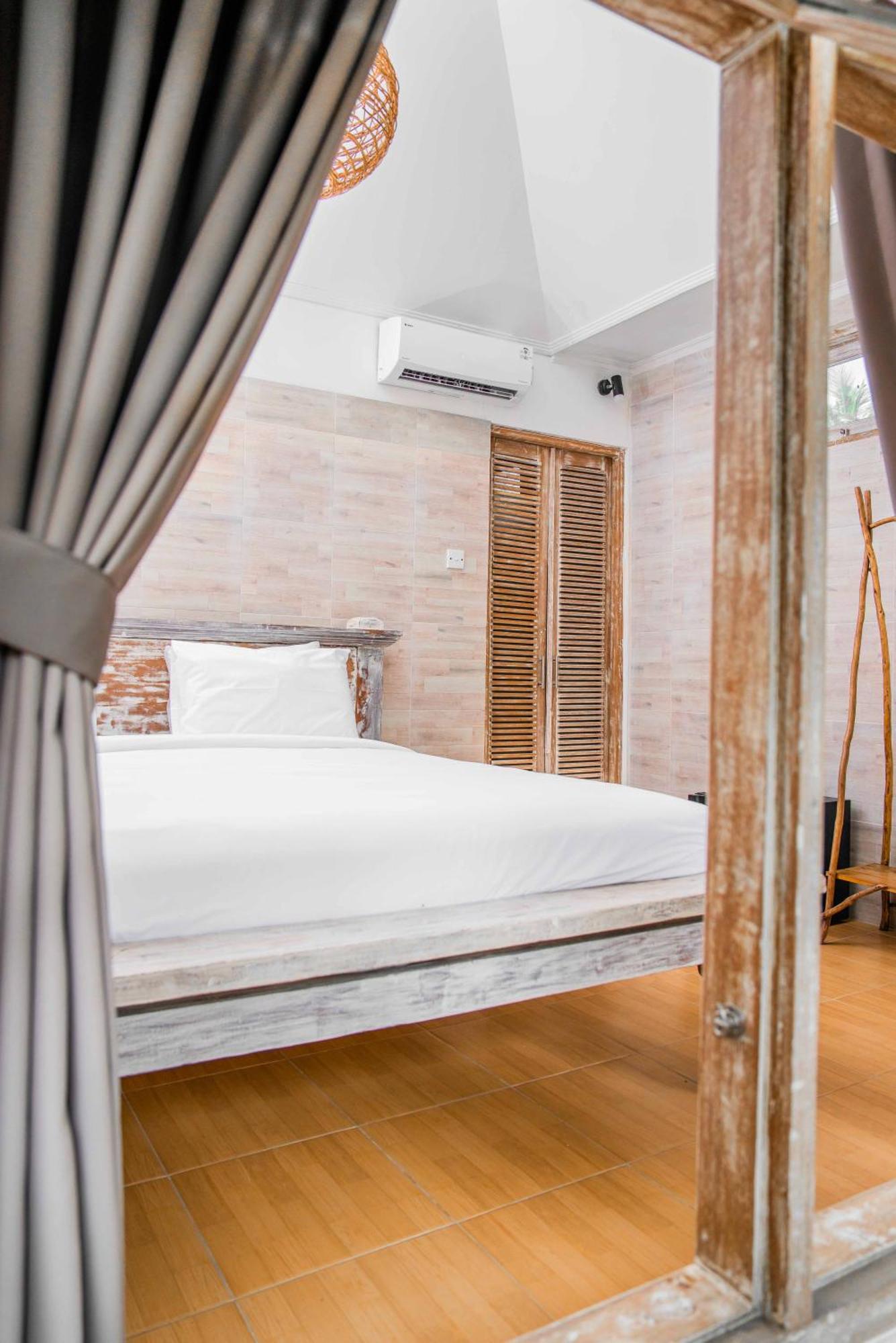 Hotel Bali Invest Living à Canggu Extérieur photo