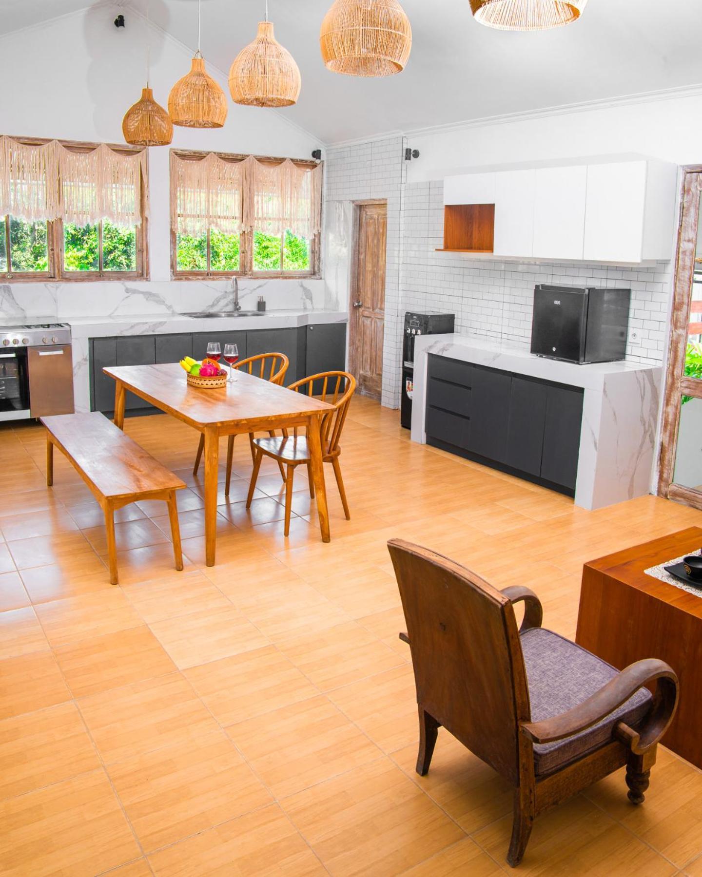 Hotel Bali Invest Living à Canggu Extérieur photo